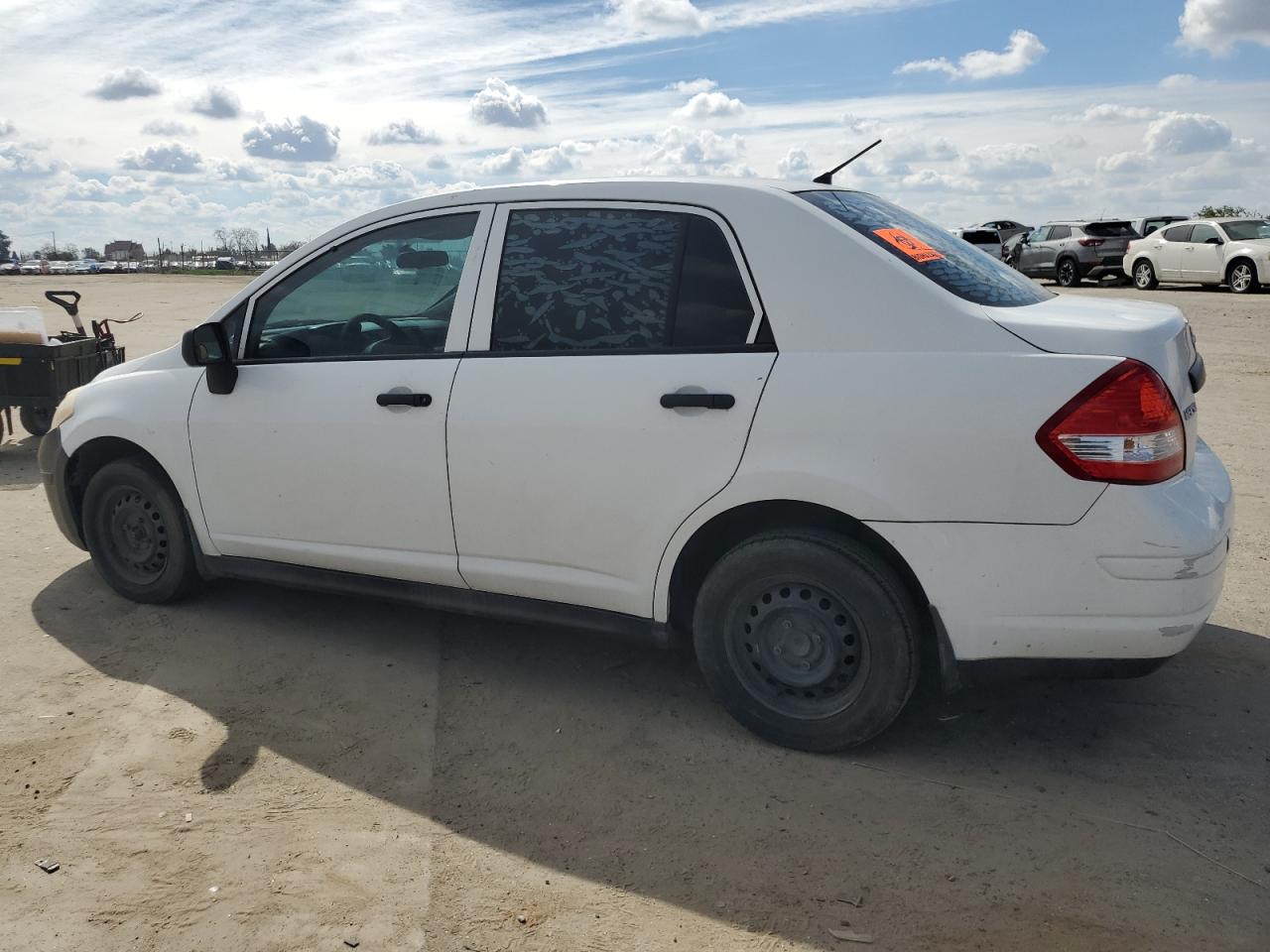 2011 Nissan Versa - Image 2