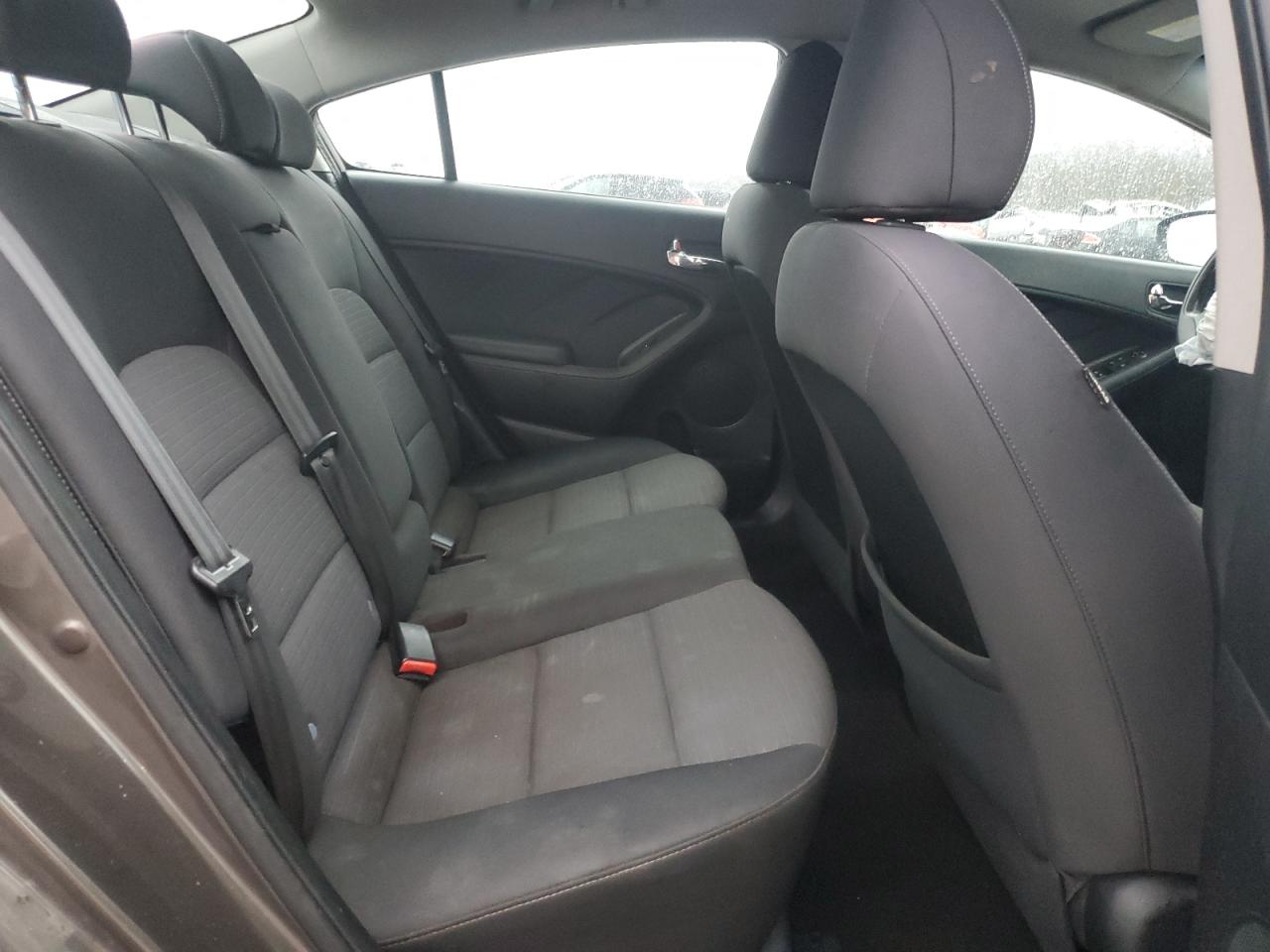 2014 Kia Forte - Image 11