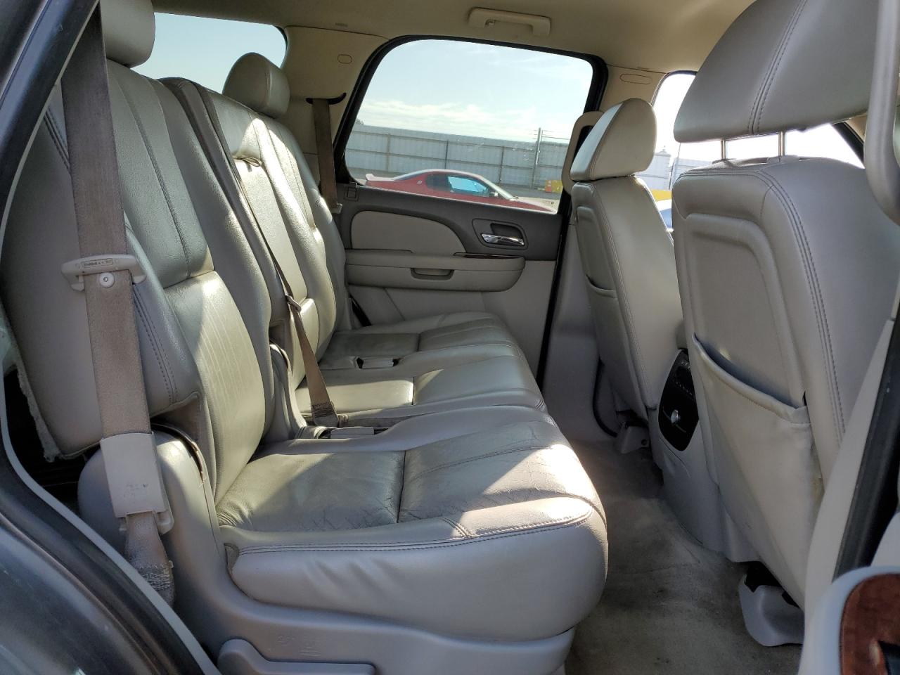 2007 Chevrolet Tahoe - Image 11