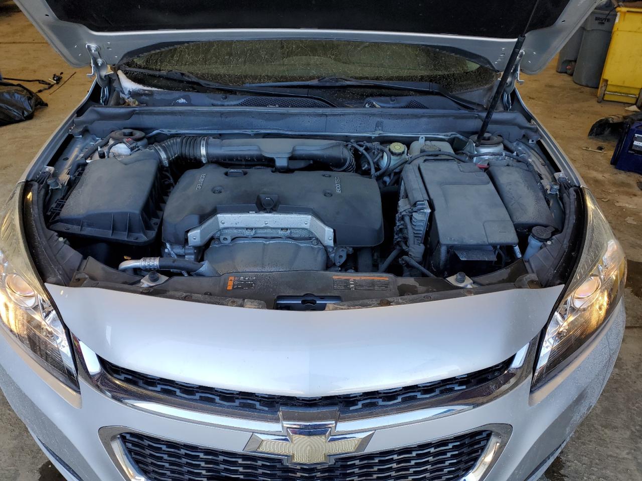 2016 Chevrolet Malibu - Image 11