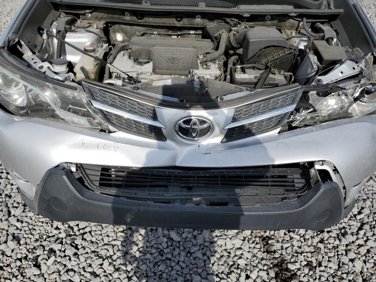 2015 Toyota RAV 4 - Image 12