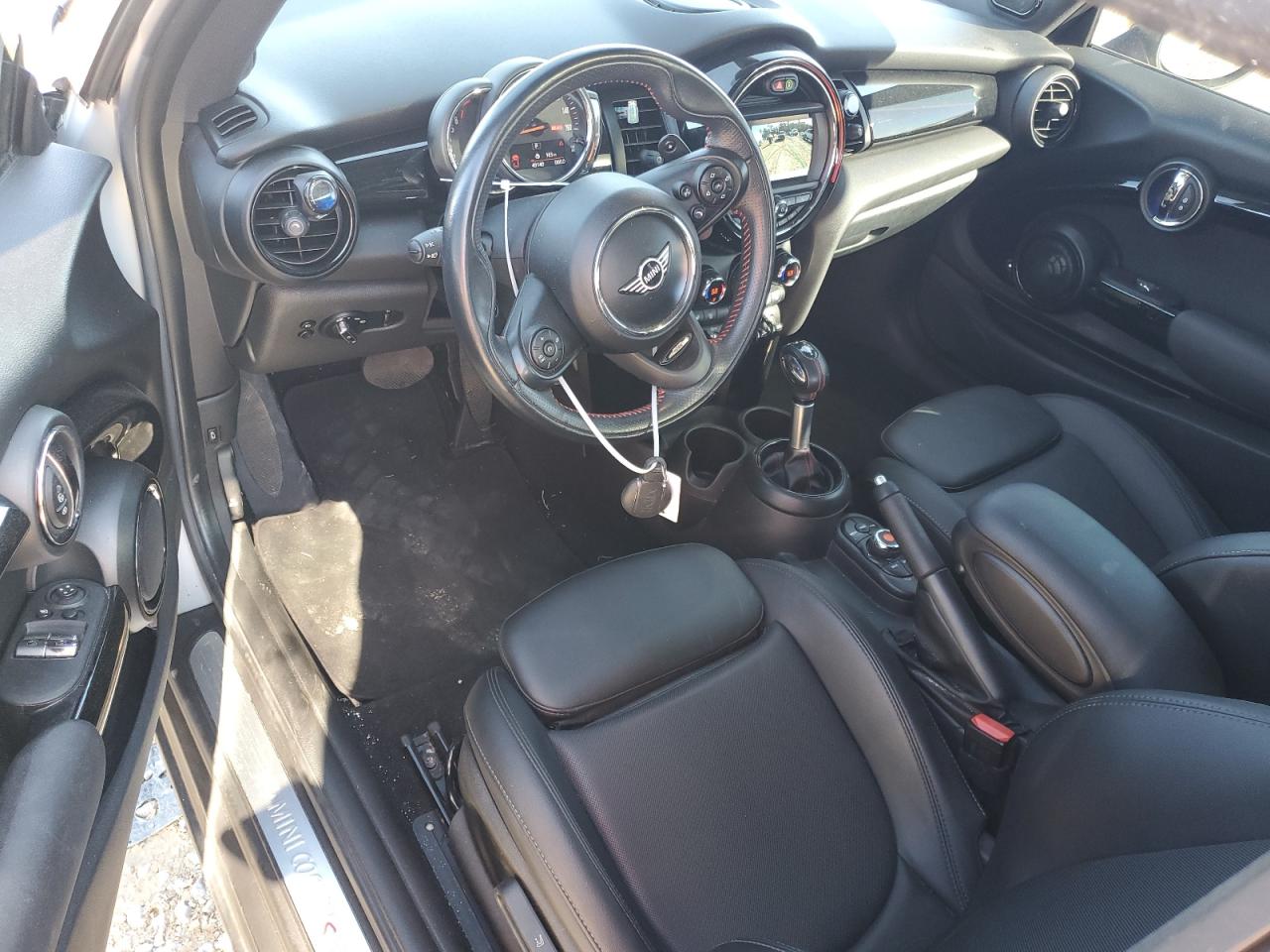 2019 MINI Cooper - Image 8