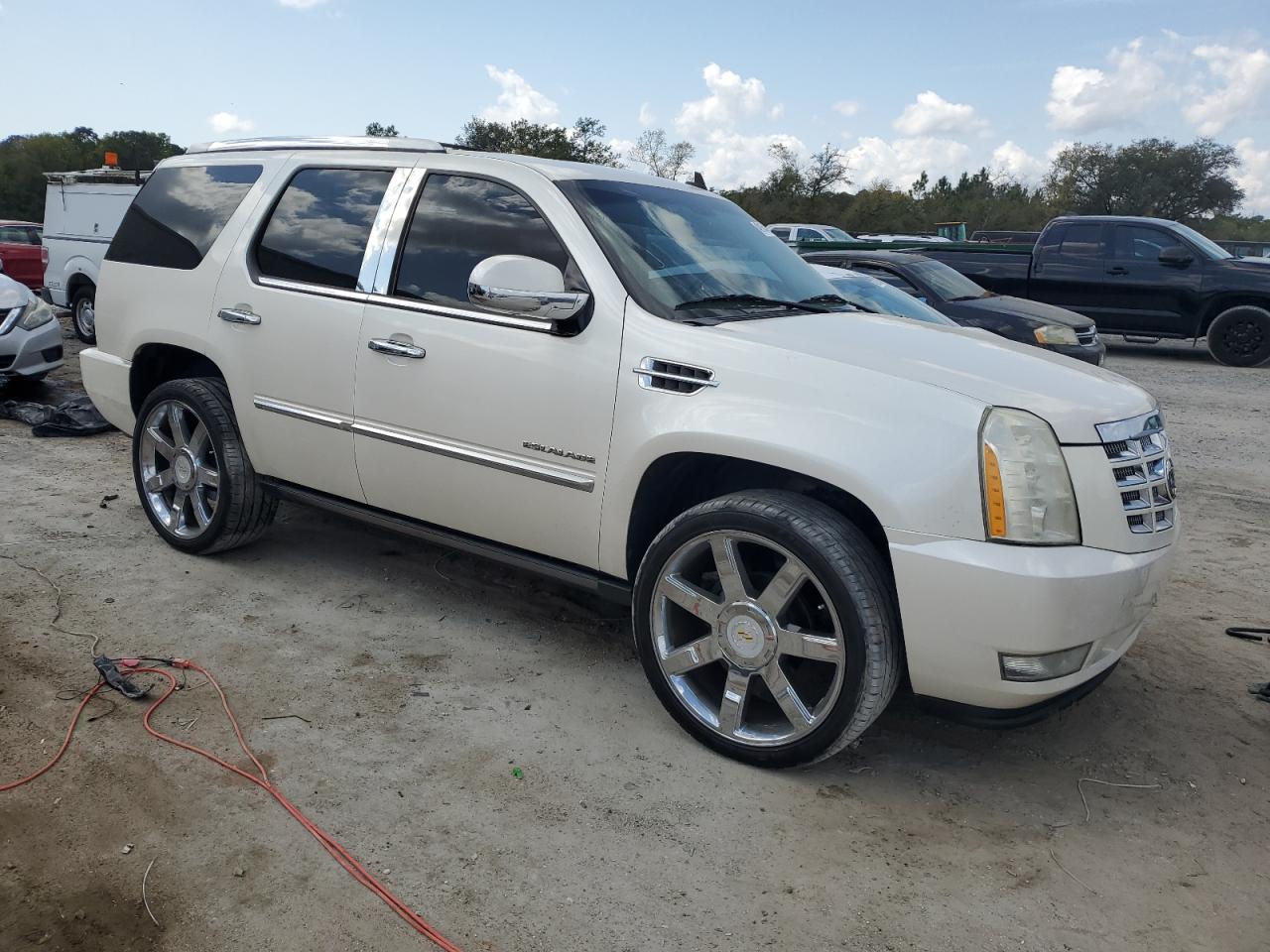 2010 Cadillac Escalade - Image 4