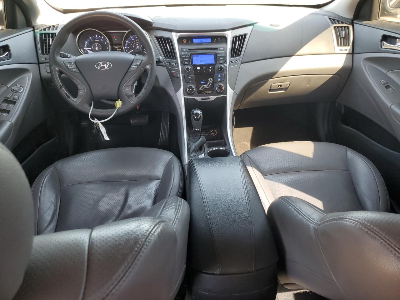 2013 Hyundai Sonata - Image 8