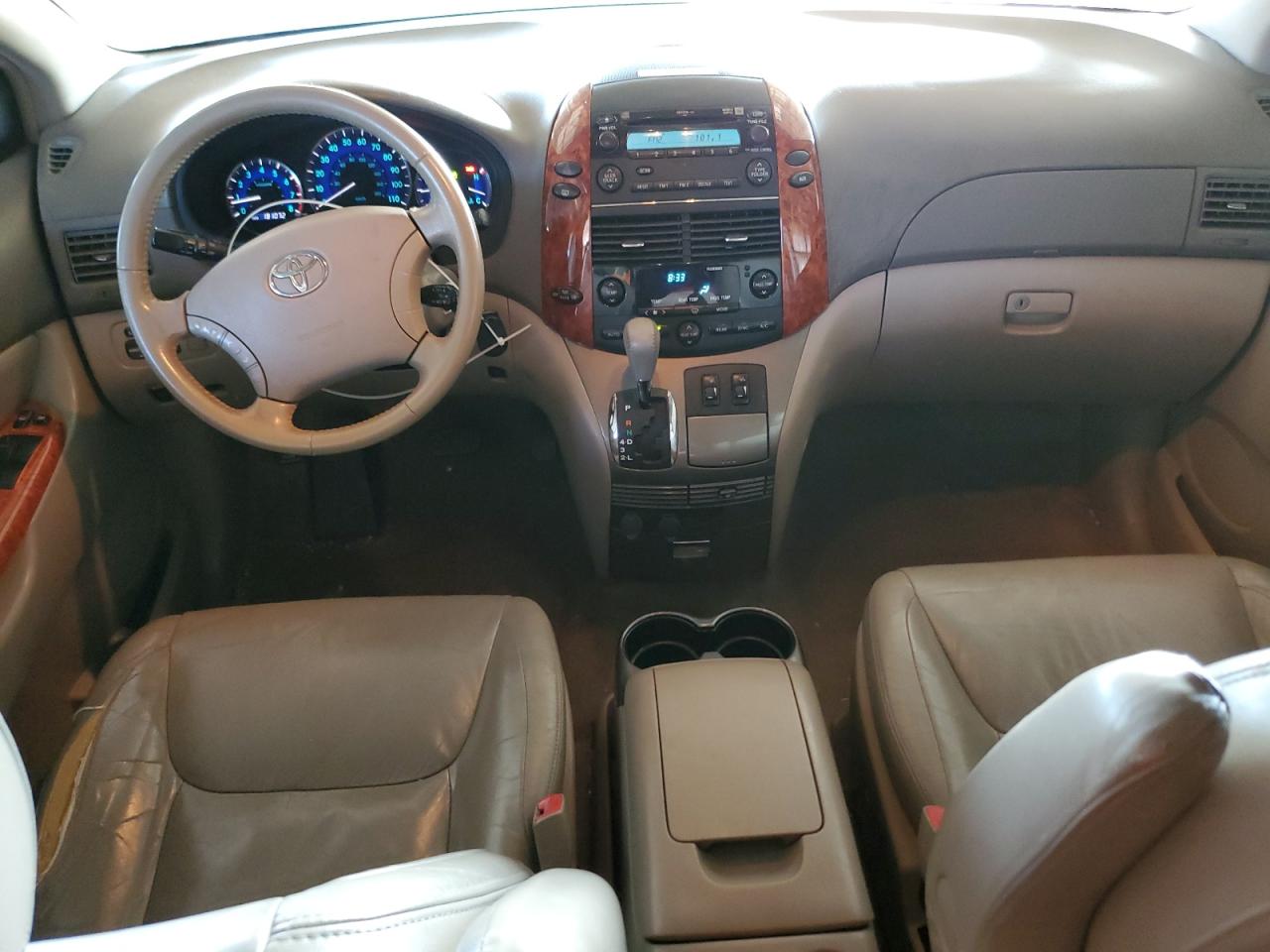 2006 Toyota Sienna - Image 8