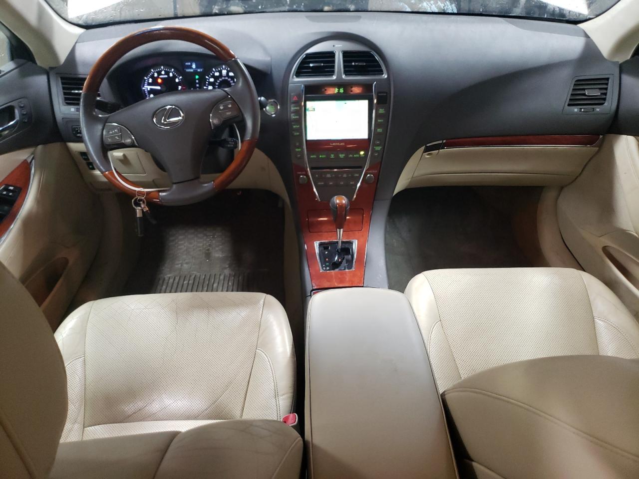 2010 Lexus ES - Image 8