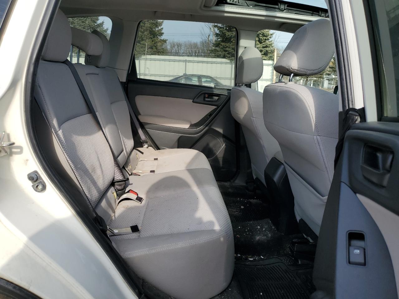 2015 Subaru Forester - Image 11
