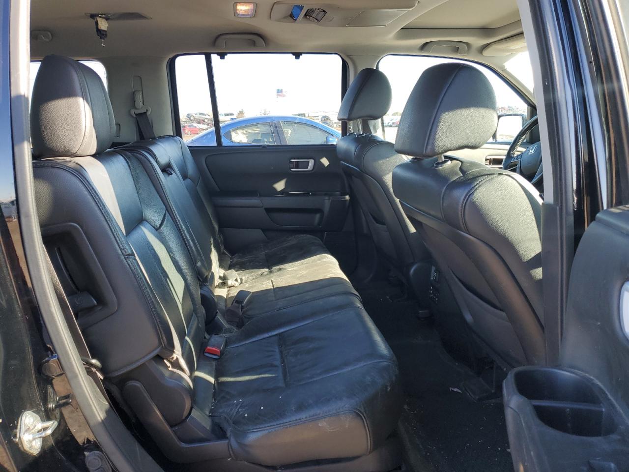 2015 Honda Pilot - Image 11
