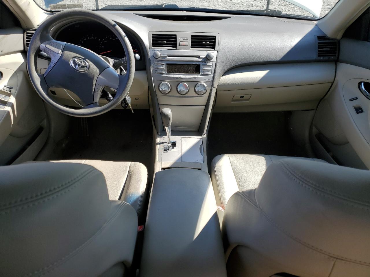 2011 Toyota Camry - Image 8