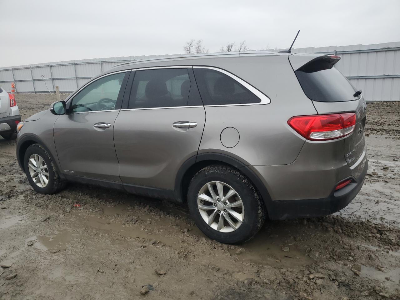 2017 Kia Sorento - Image 2