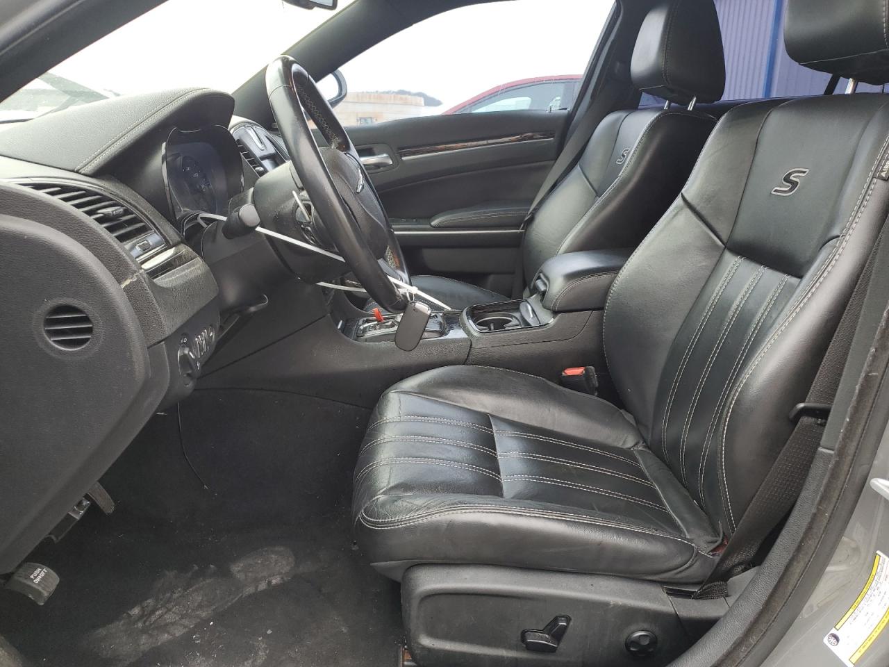 2019 Chrysler 300 - Image 7