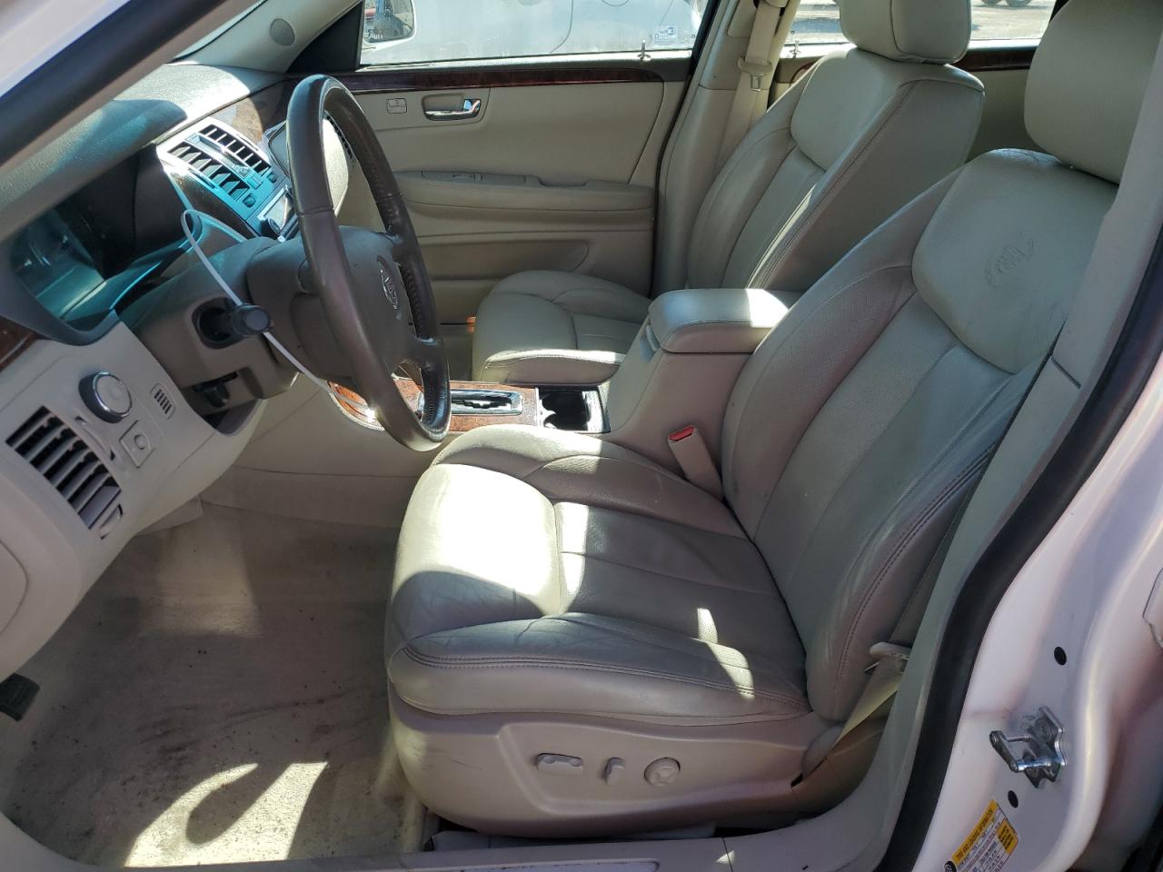 2006 Cadillac DTS - Image 7