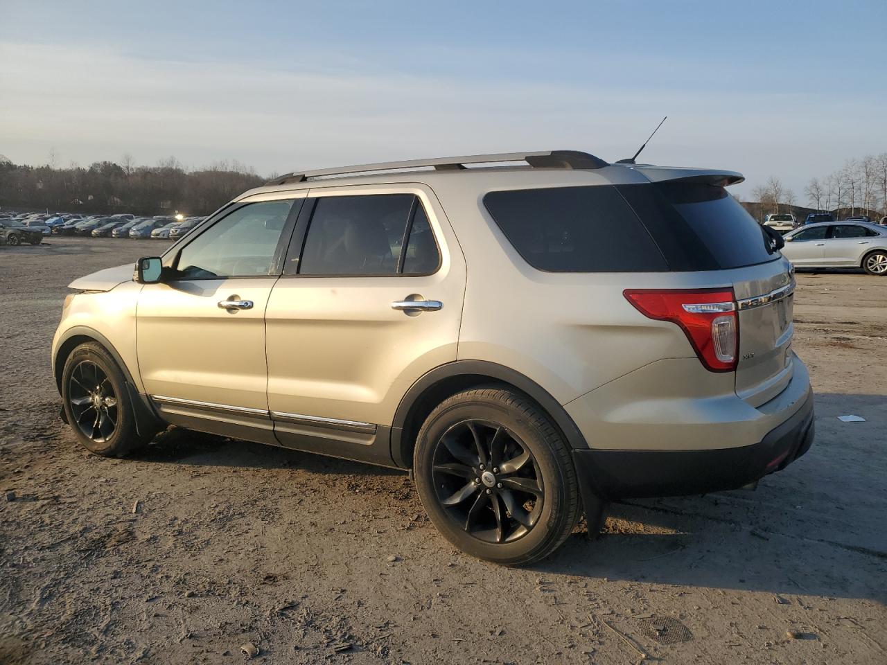 2011 Ford Explorer - Image 2