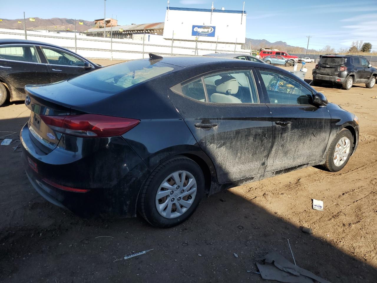 2017 Hyundai Elantra - Image 3