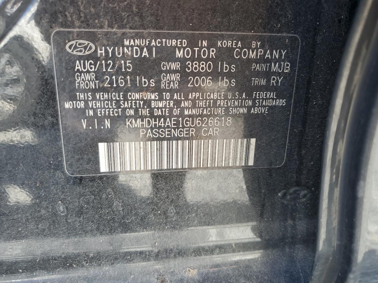 2016 Hyundai Elantra - Image 13