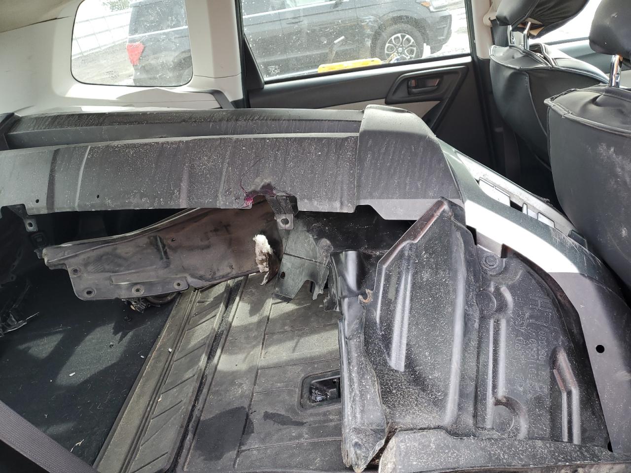 2015 Subaru Forester - Image 13
