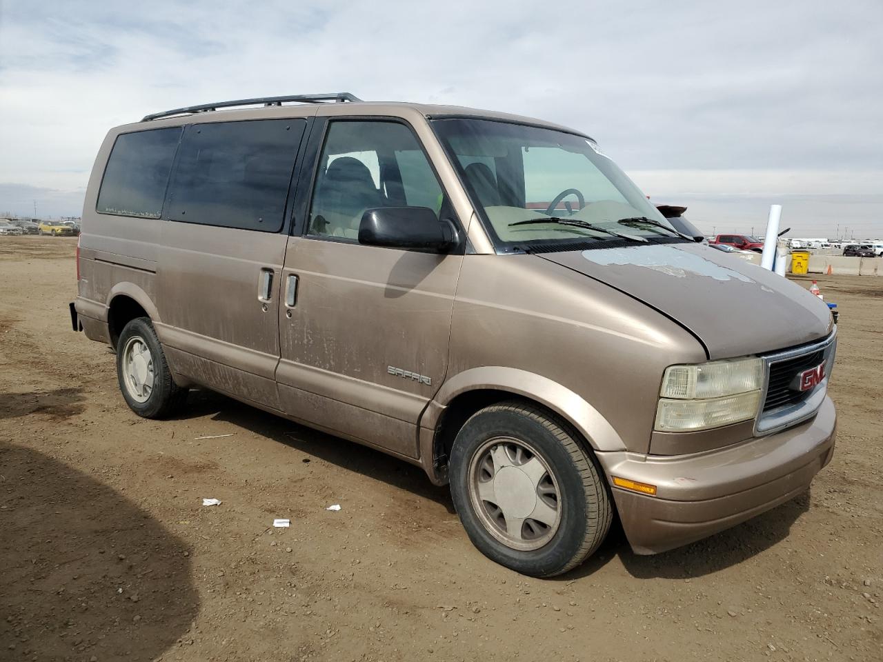 1999 GMC Safari - Image 4