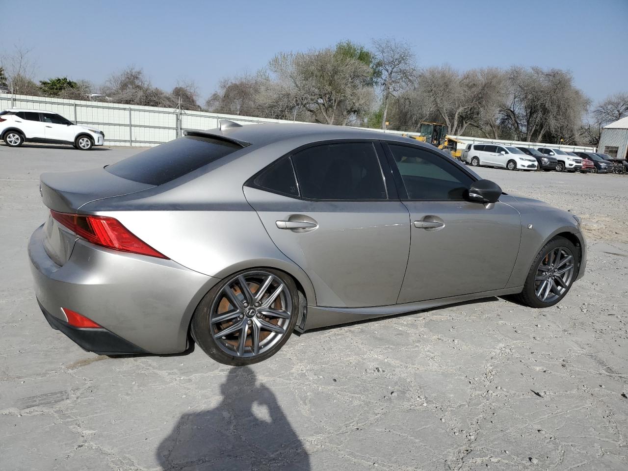 2017 Lexus IS - Image 3