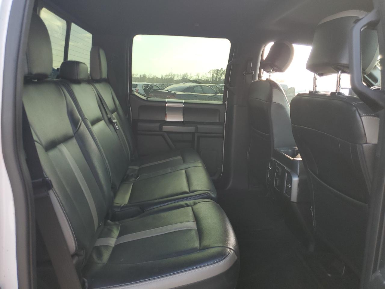 2015 Ford F-150 - Image 10