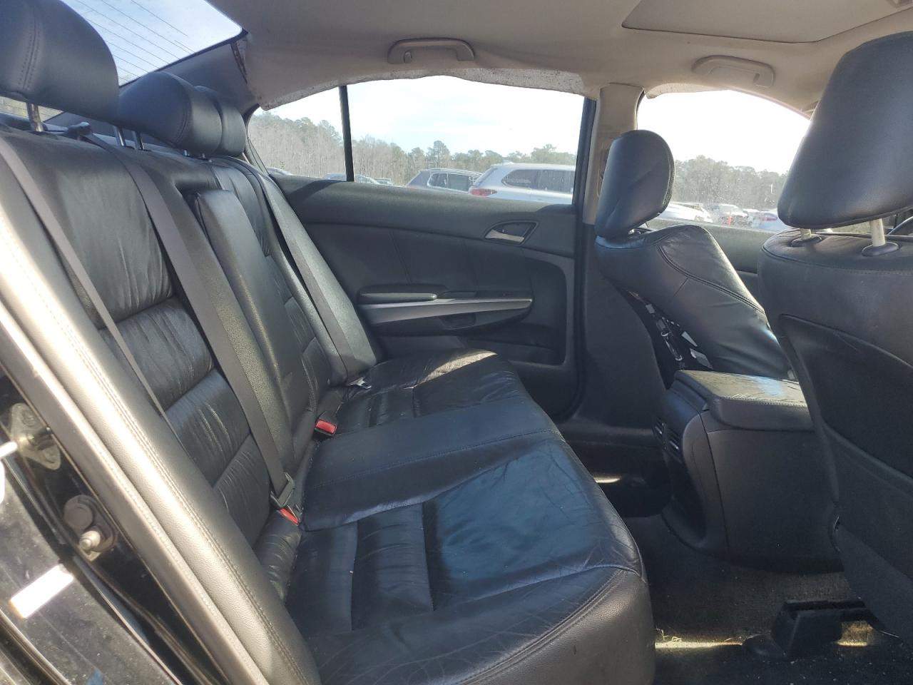 2010 Honda Accord - Image 11