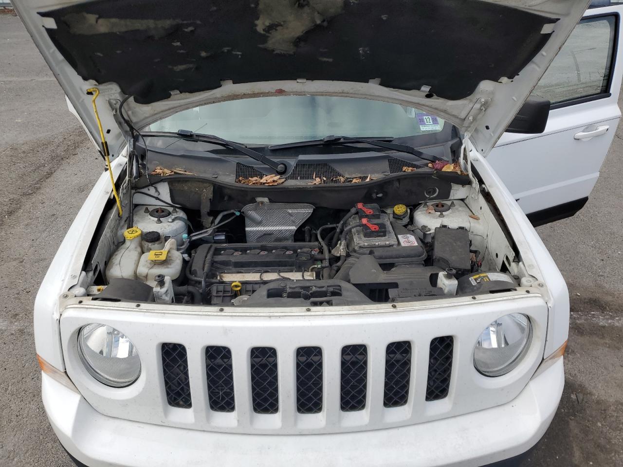2015 Jeep Liberty (Patriot) - Image 11