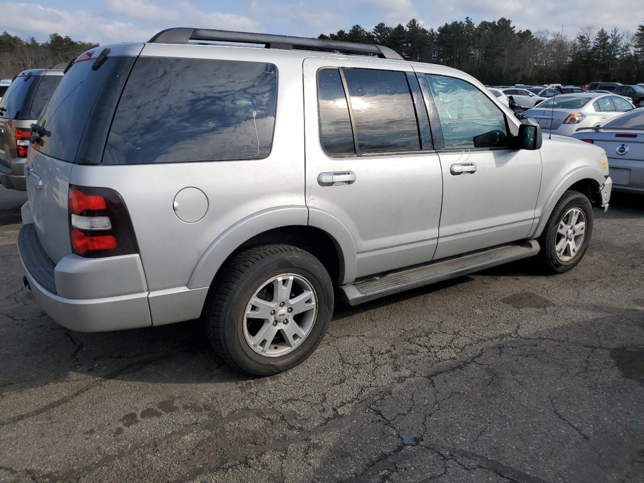2009 Ford Explorer - Image 3
