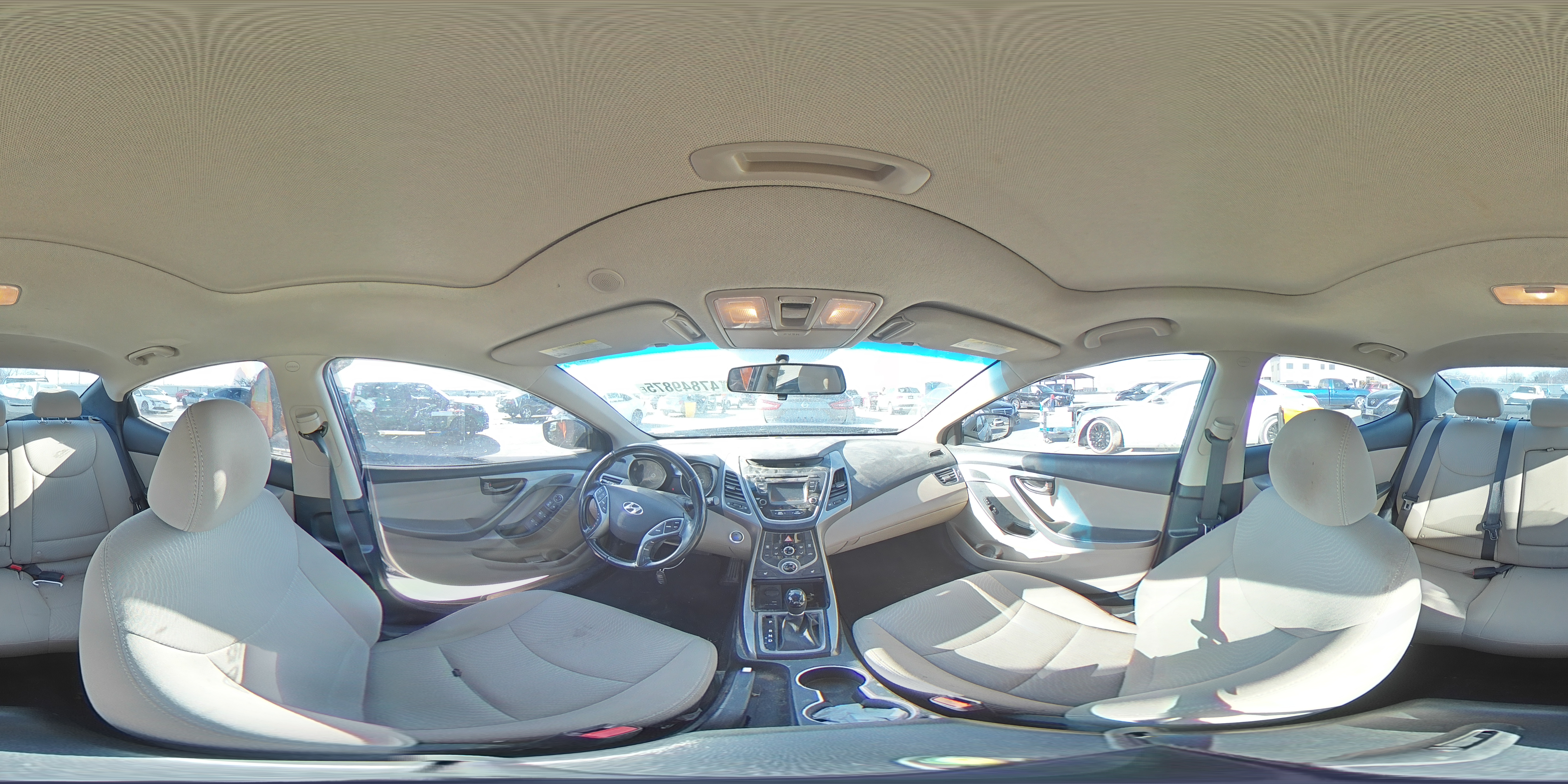 2016 Hyundai Elantra - Image 13