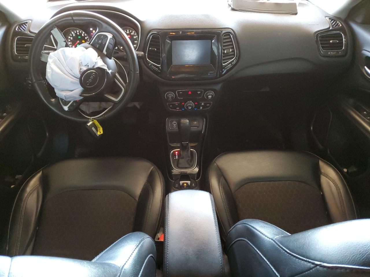 2020 Jeep Compass - Image 8