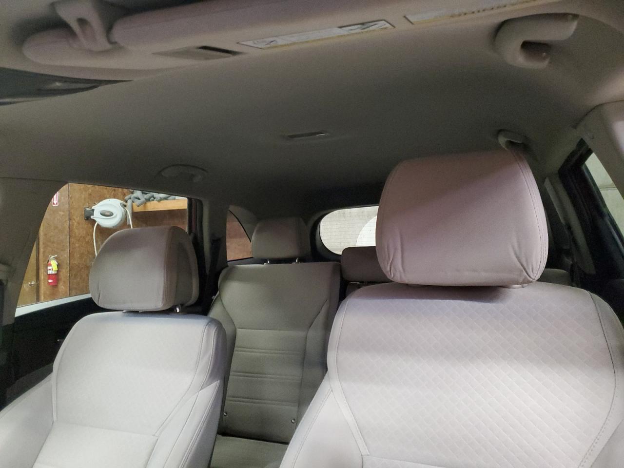 2016 Kia Sorento - Image 10