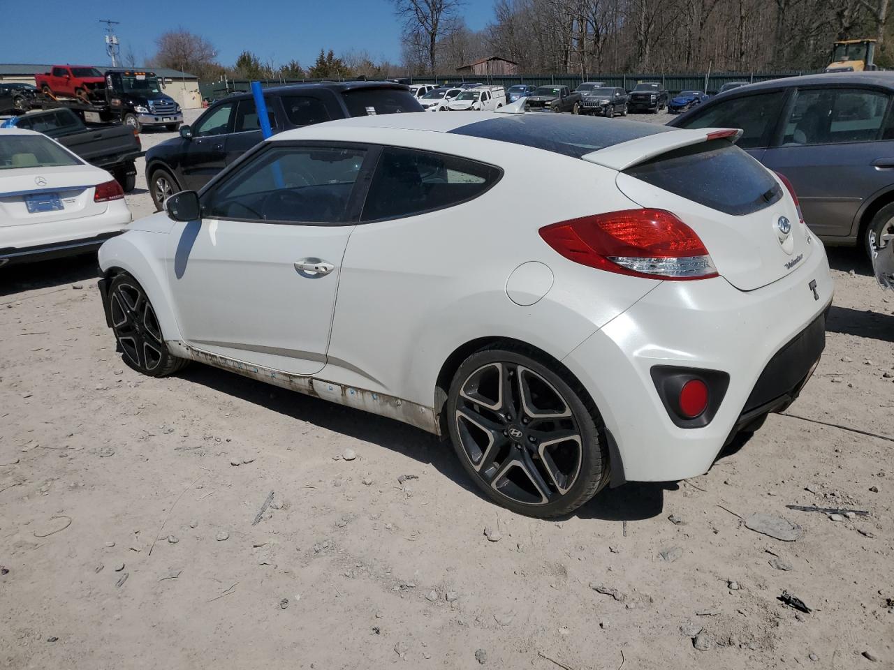 2015 Hyundai Veloster - Image 2