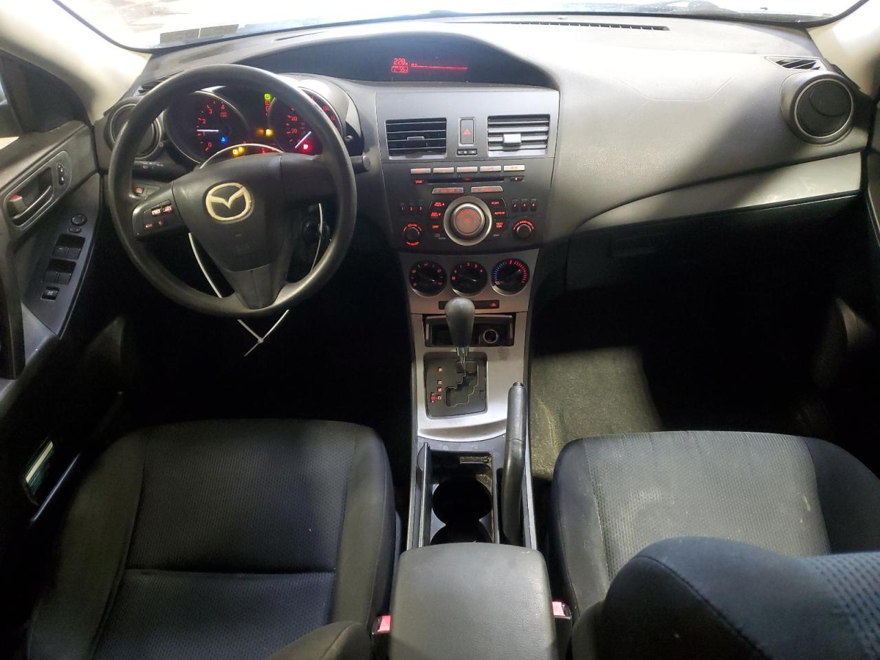 2011 Mazda 3 - Image 8