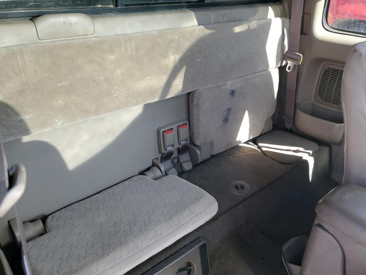 2001 Toyota Tacoma - Image 10