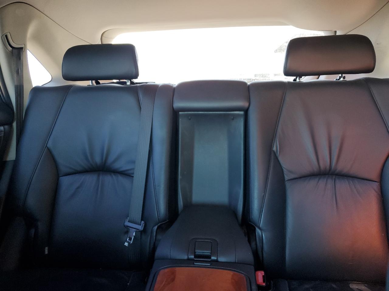 2004 Lexus RX - Image 10