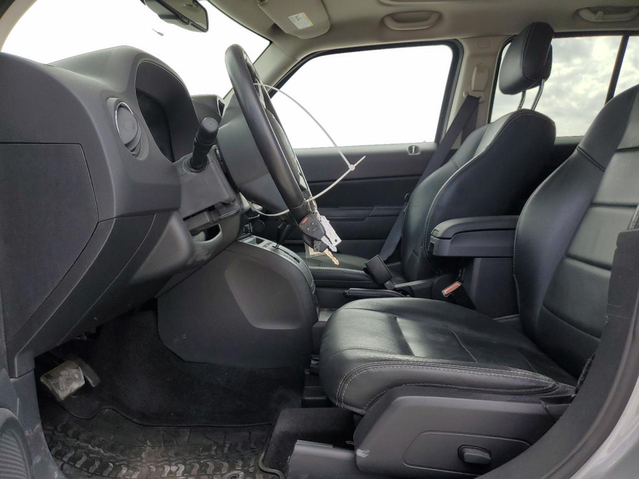 2017 Jeep Liberty (Patriot) - Image 7