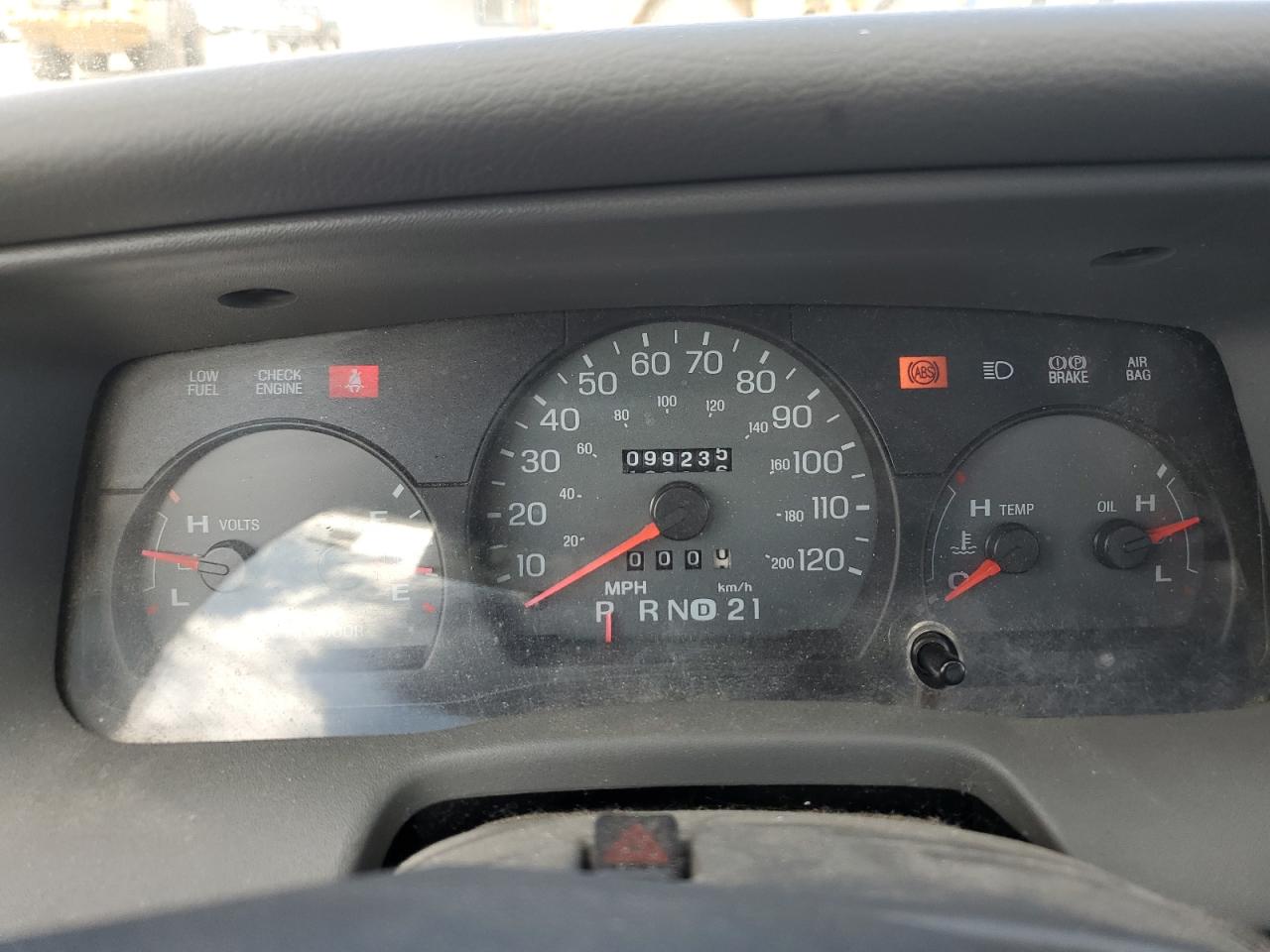 2005 Mercury Grand Marquis Gs VIN: 2MEFM74W05X646538 Lot: 50832795