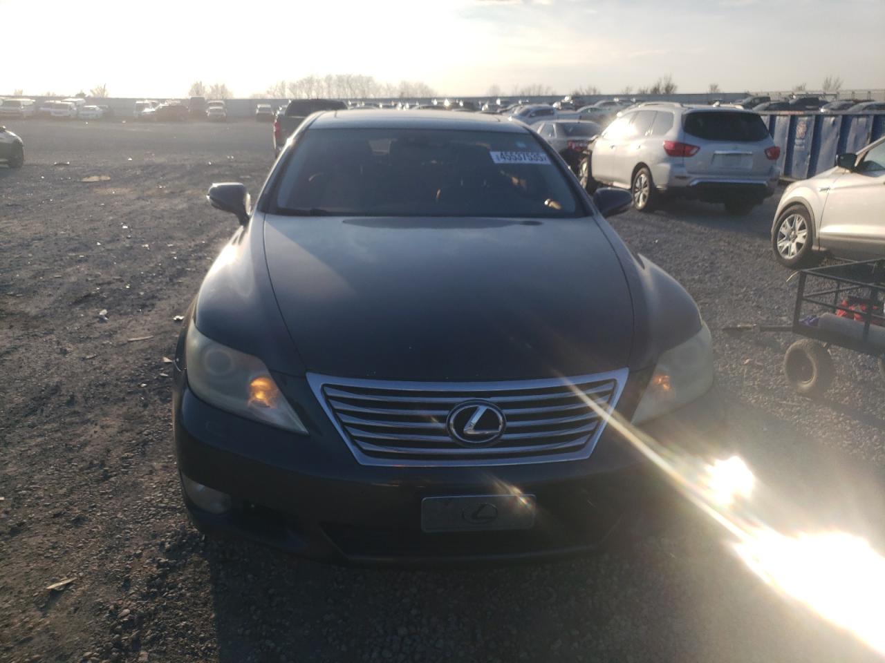 2010 Lexus LS - Image 5