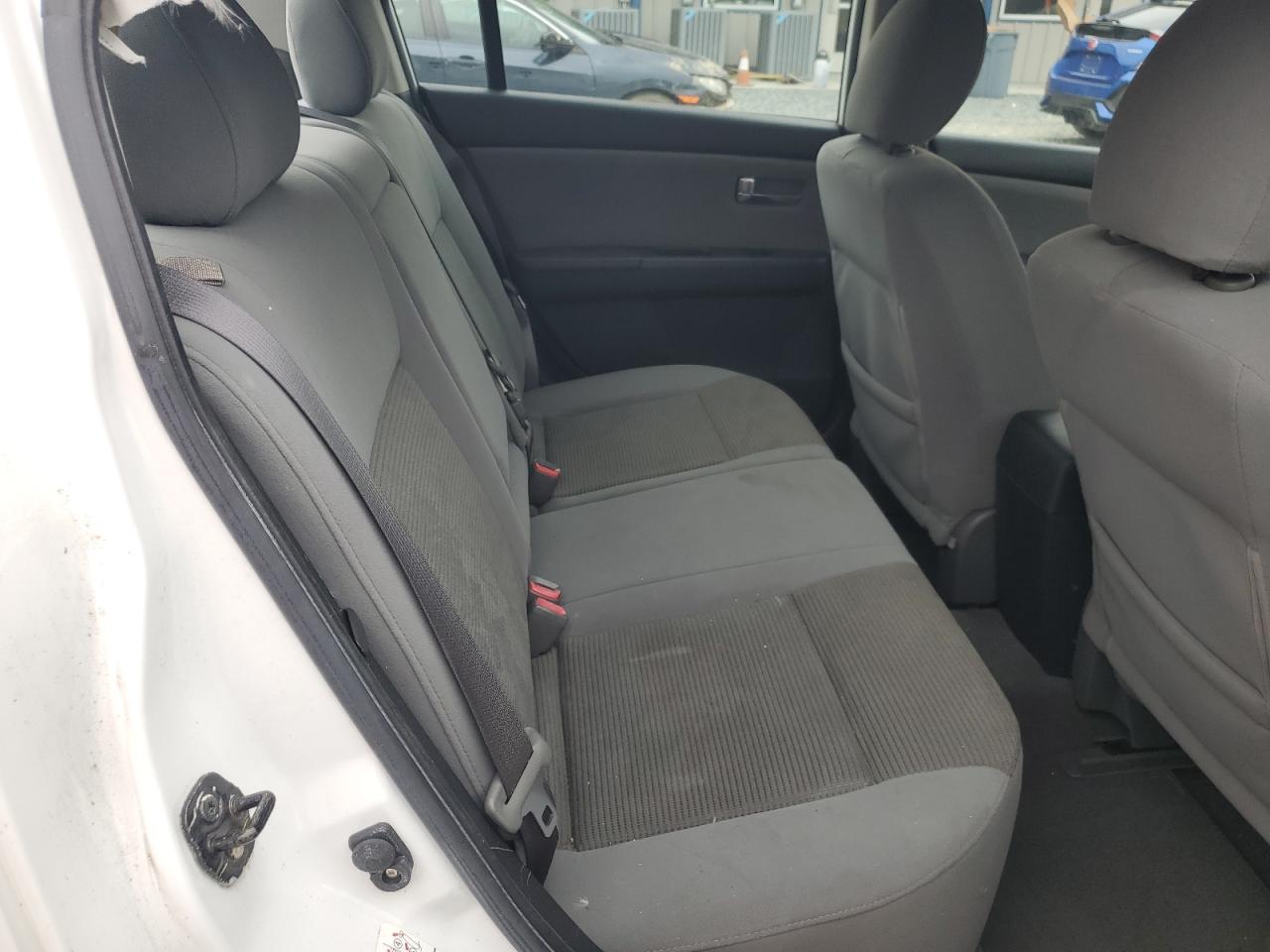 2010 Nissan Sentra - Image 10