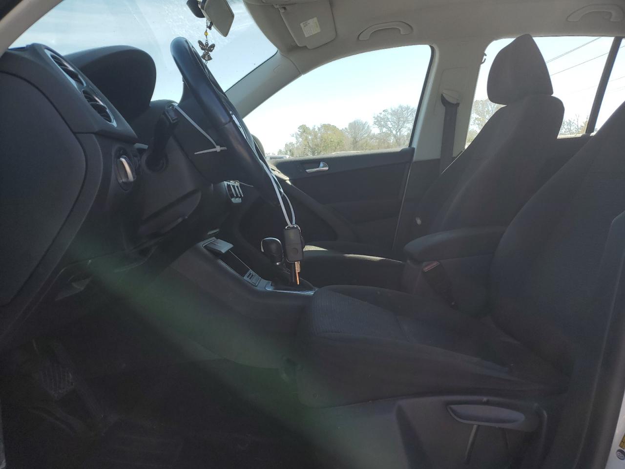 2015 Volkswagen Tiguan - Image 7