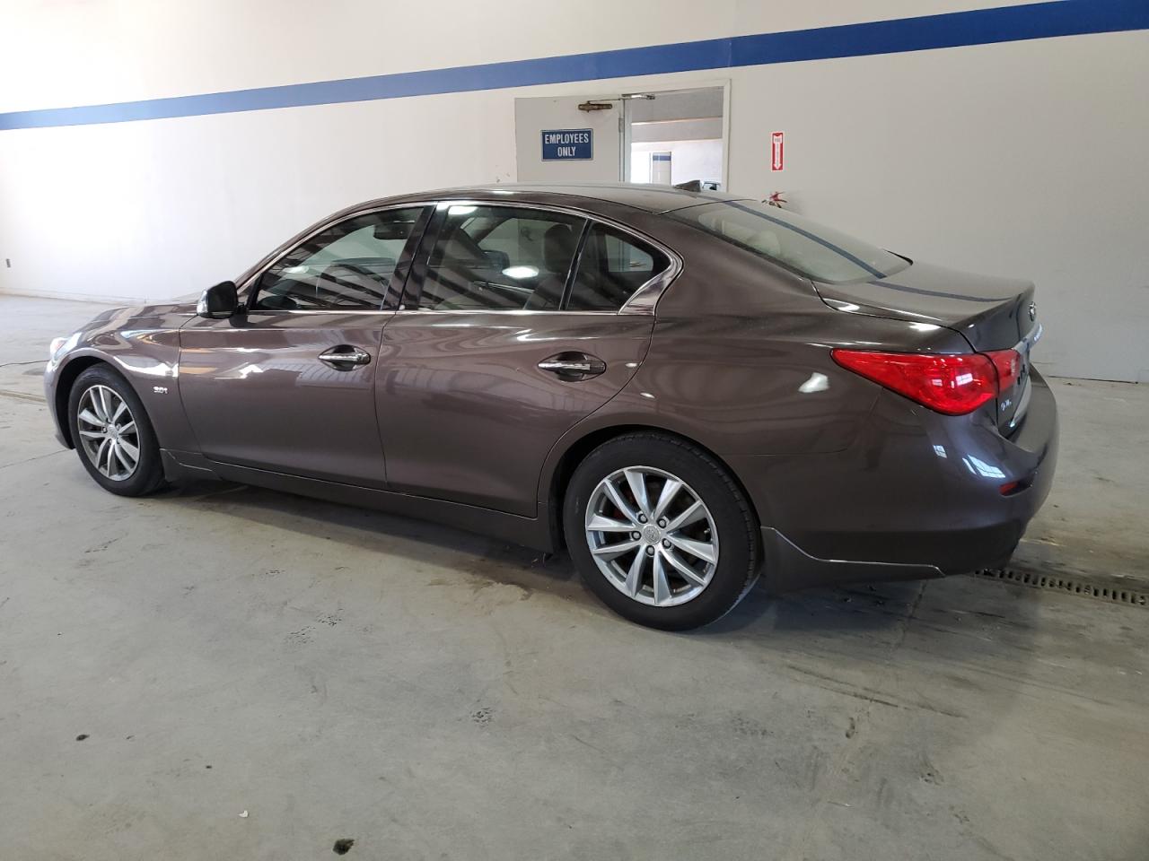 2017 Infiniti Q50 - Image 2