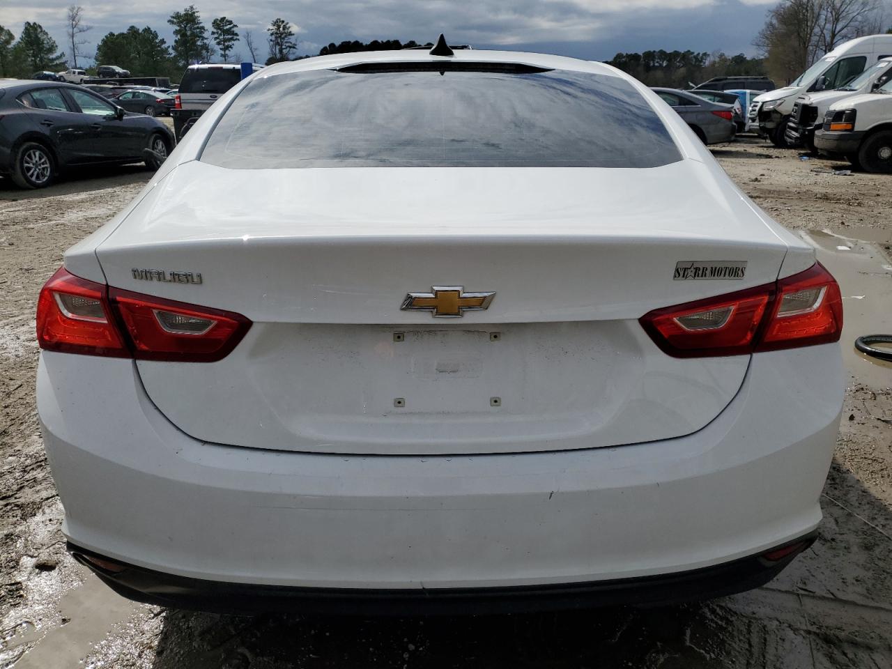 2017 Chevrolet Malibu - Image 6