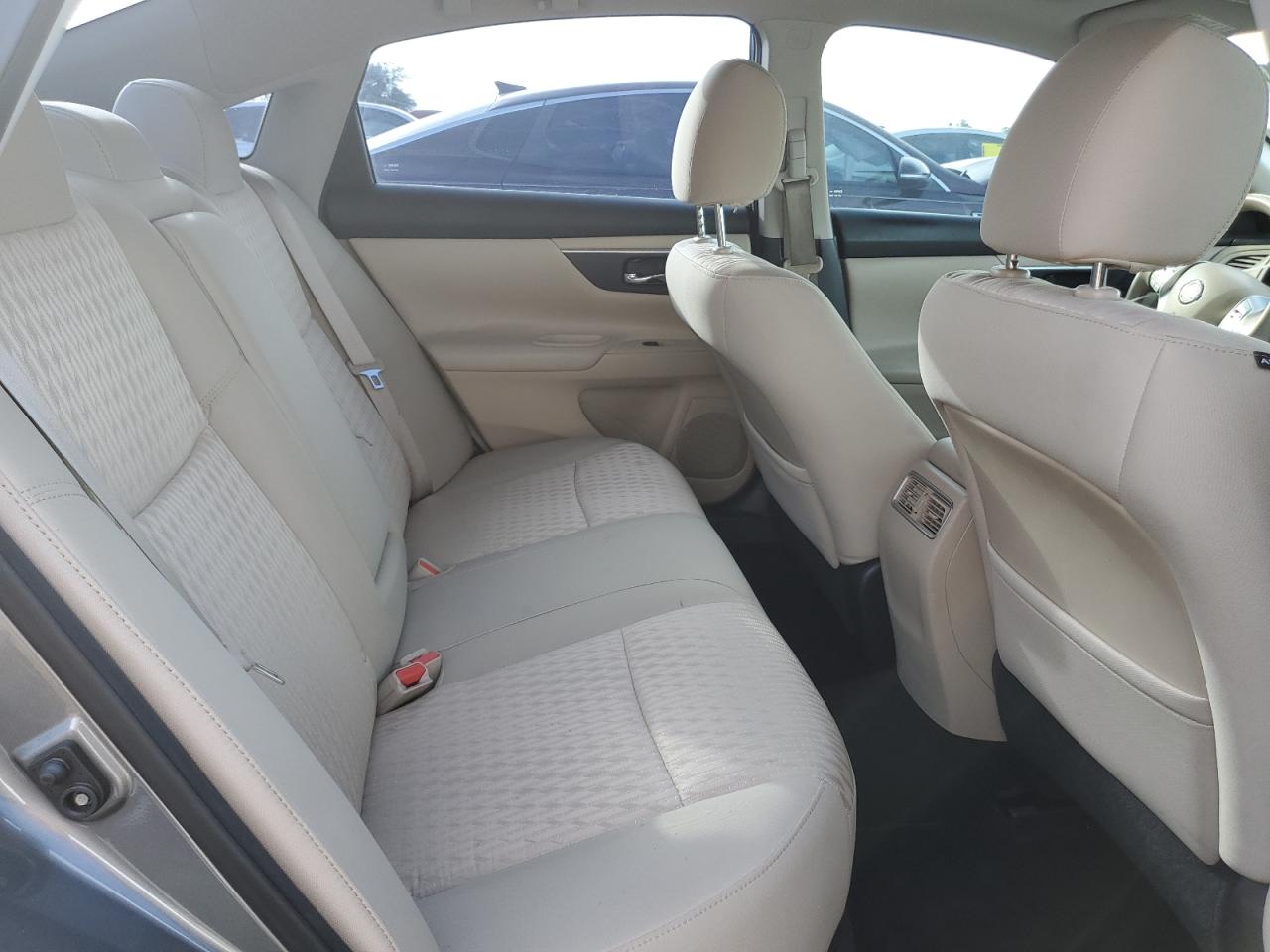 2016 Nissan Altima - Image 10