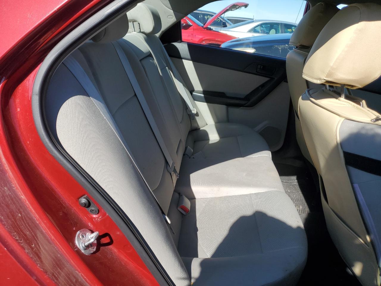 2012 Kia Forte - Image 10