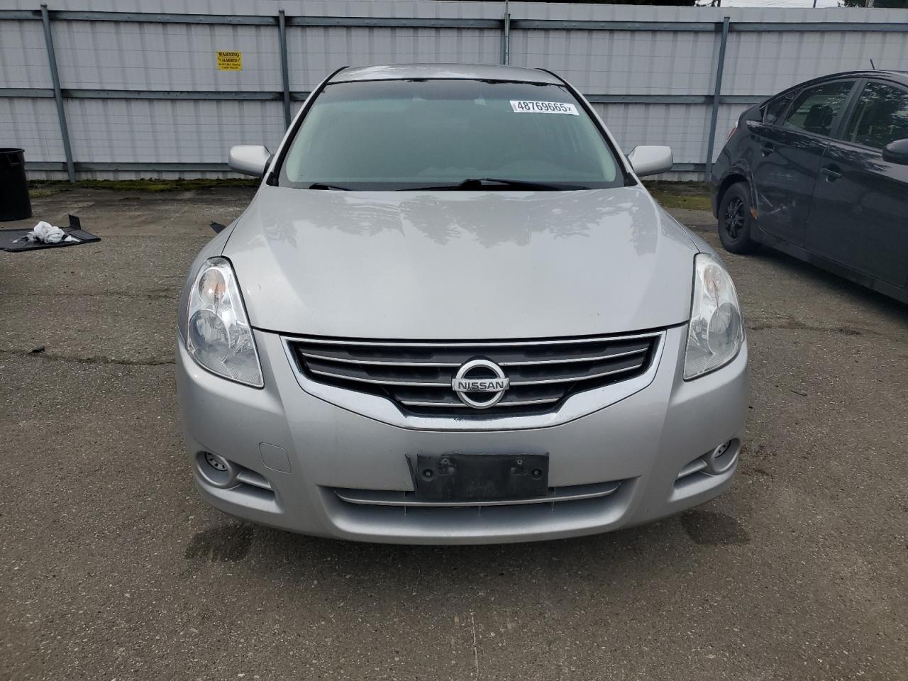 2010 Nissan Altima - Image 5