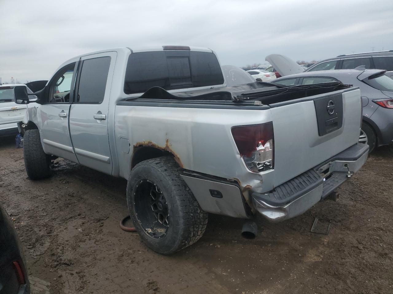 2004 Nissan Titan - Image 2