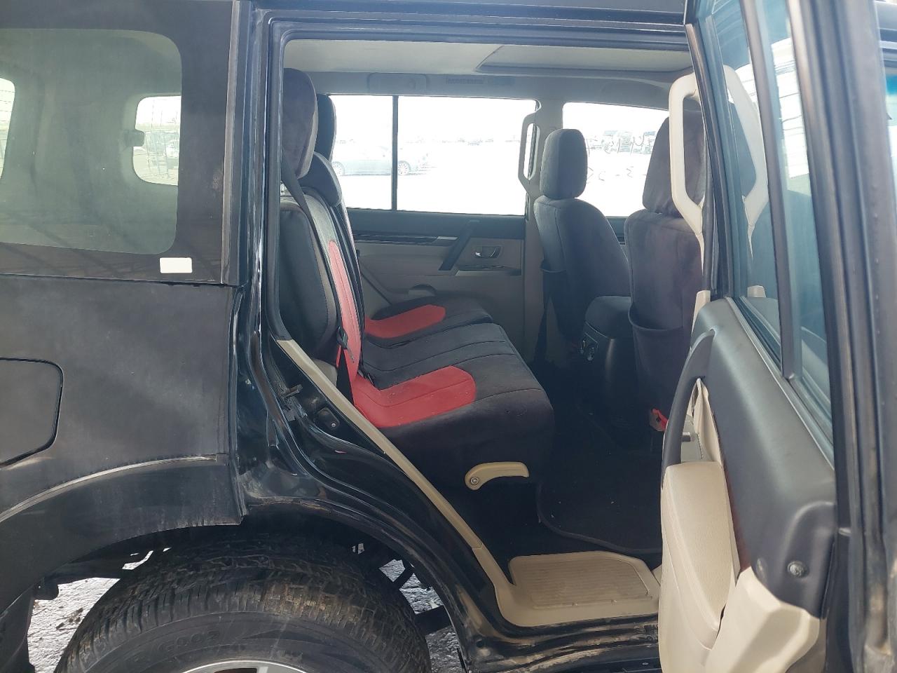 JE4MR62NXHJ713499 - 2017 Mitsubishi Pajero - #49749575