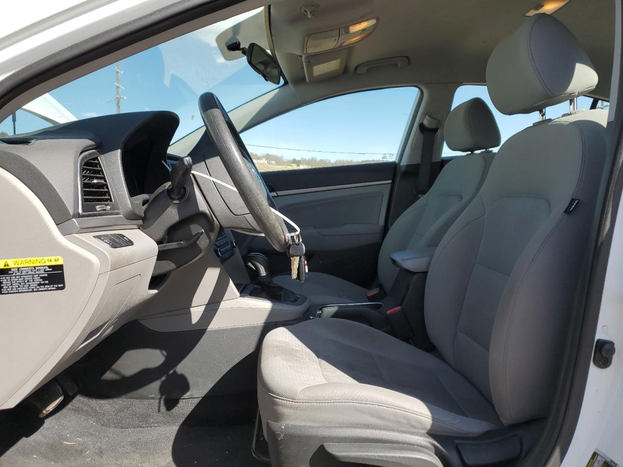 2017 Hyundai Elantra - Image 7