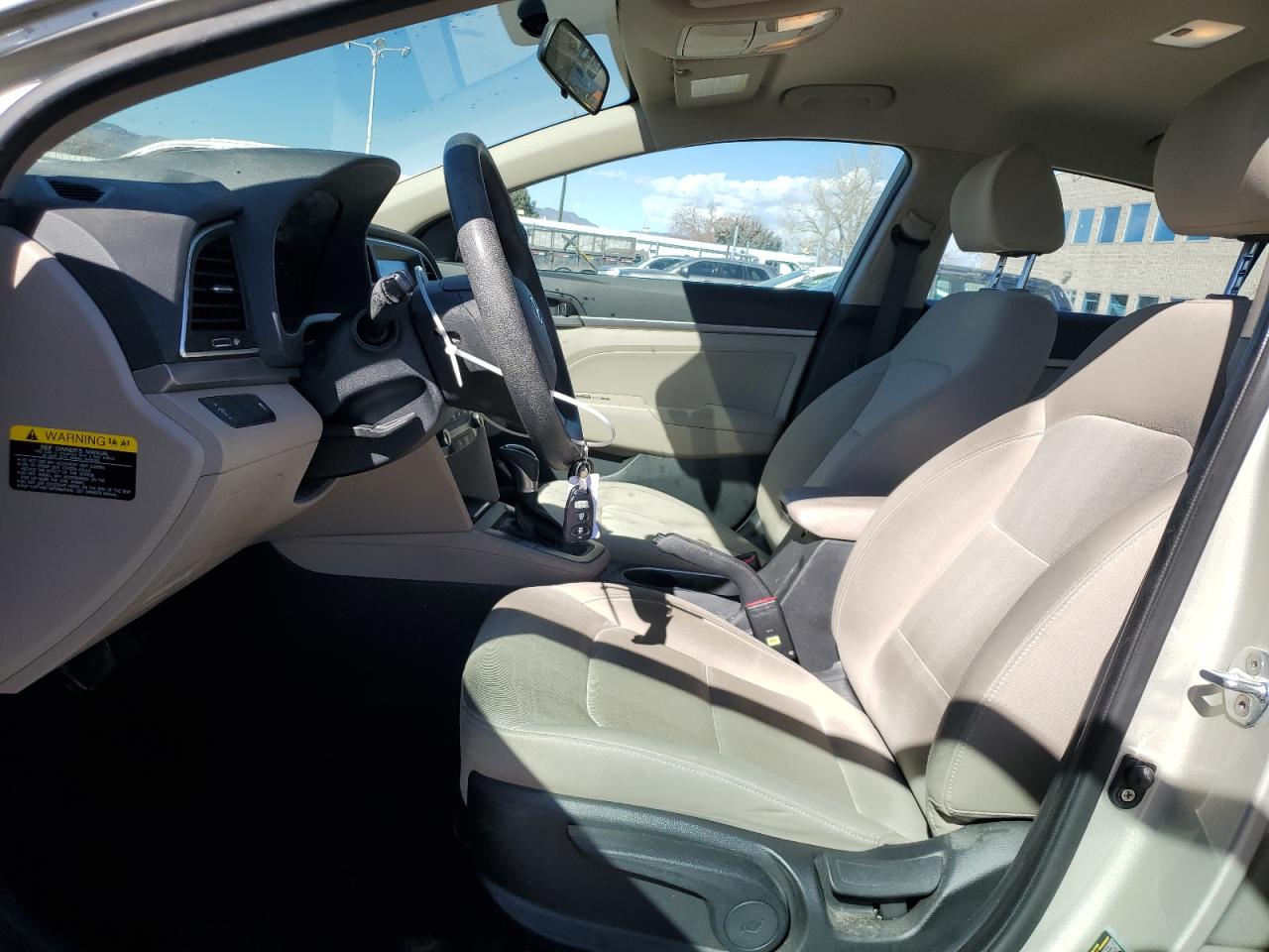 2017 Hyundai Elantra - Image 7