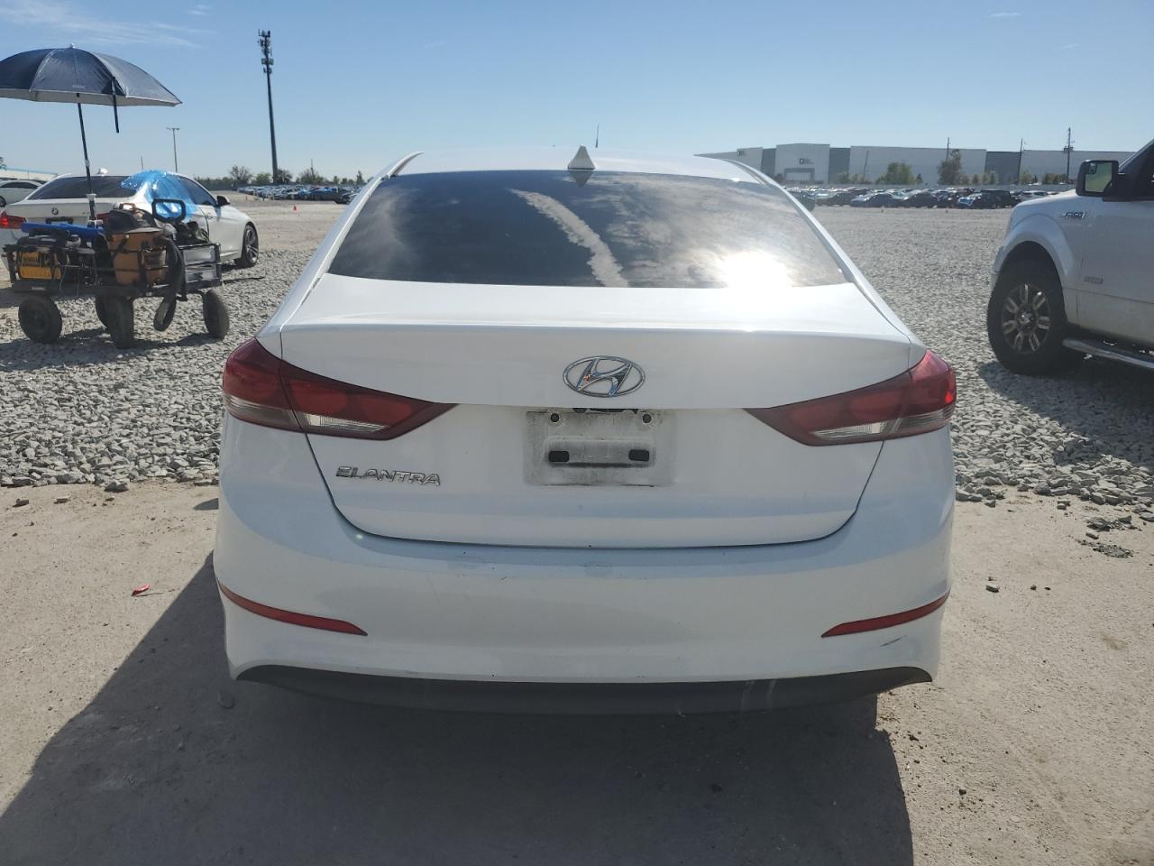 2018 Hyundai Elantra - Image 6