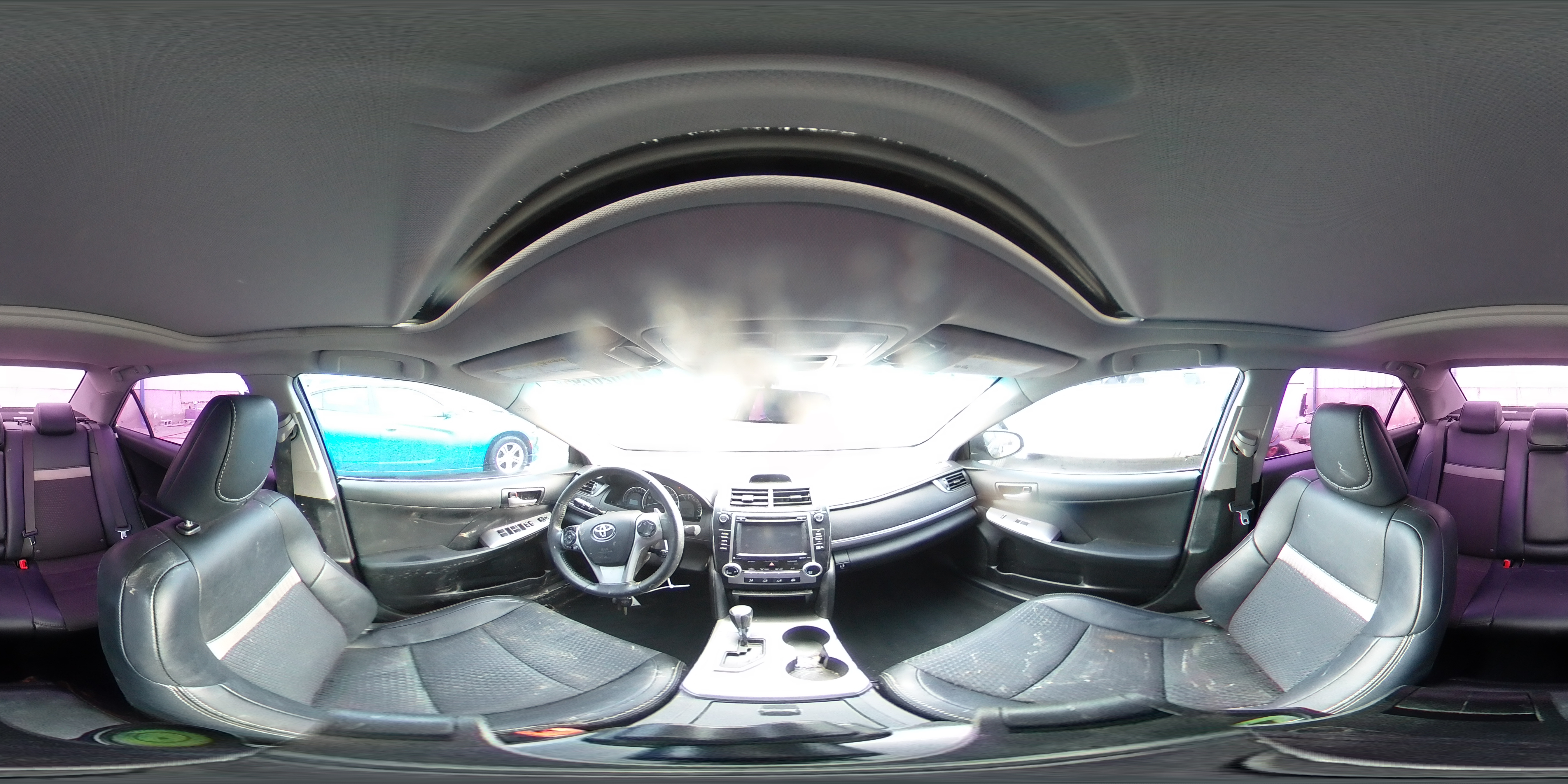 2014 Toyota Camry - Image 14