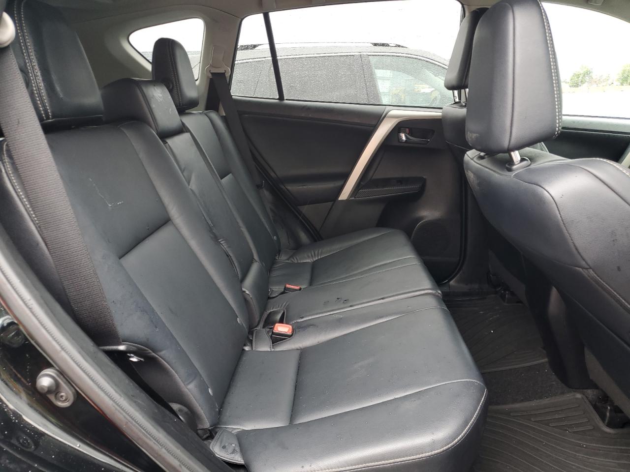 2015 Toyota RAV 4 - Image 11